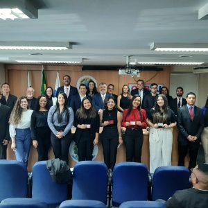 Cerimônia de entrega de carteiras para os novos(as) Advogados(as) e Estagiários(as) inscritos na Ordem dos Advogados do Brasil