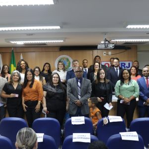 26/04 – 14h Entrega das carteiras para os novos Advogados(as) e Estagiários(as) que se juntaram à Ordem dos Advogados do Brasil.